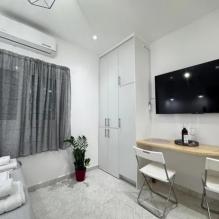 Spartan Nest Modern Cozy Esparta