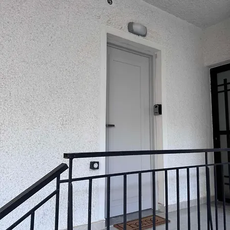 Spartan Nest Modern Cozy * Esparta